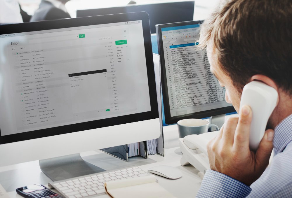 Missed call text back follow-up sequence showing 3-message workflow timeline